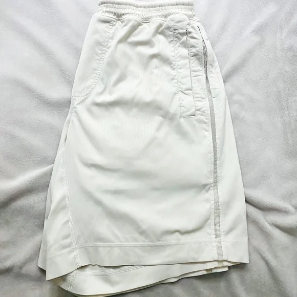 Men's Lululemon Lined Short 9" White size L, no signs of wear - Picture 1 of 5